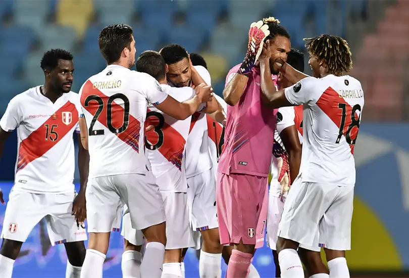 Perú sorprende a Colombia y consigue su primera victoria; Santiago Ormeño entró al 83 Perú sorprende a Colombia y consigue su primera victoria; Santiago Ormeño entró al 83
