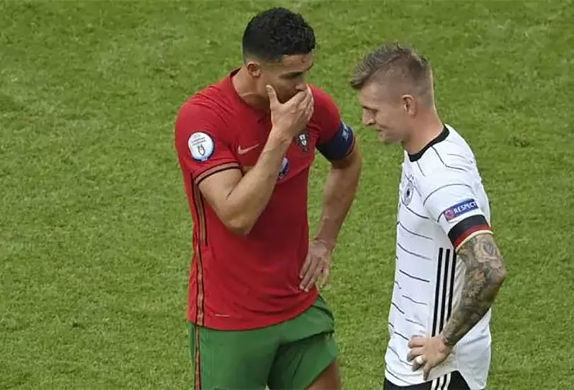 CR7 y Kroos se reencontraron en la Euro 2020, ¿de qué platicaron? CR7 y Kroos se reencontraron en la Euro 2020, ¿de qué platicaron?