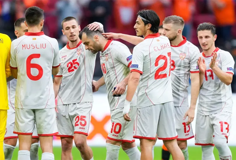 Goran Pandev se va junto a Macedonia; Austria y Holanda, a octavos de final Goran Pandev se va junto a Macedonia; Austria y Holanda, a octavos de final