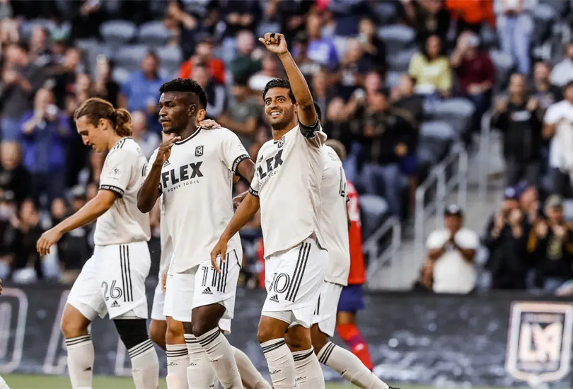 El zurdazo con el que Vela rompe una sequía de 185 días sin anotar El zurdazo con el que Vela rompe una sequía de 185 días sin anotar