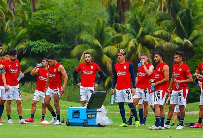 Detectan problema cardíaco en futbolista de Chivas, ¿seguirá jugando? Detectan problema cardíaco en futbolista de Chivas, ¿seguirá jugando?