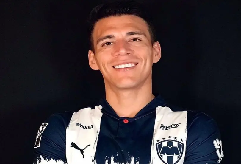 H&eacute;ctor Moreno vuelve a la Liga MX; Rayados confirma su fichaje