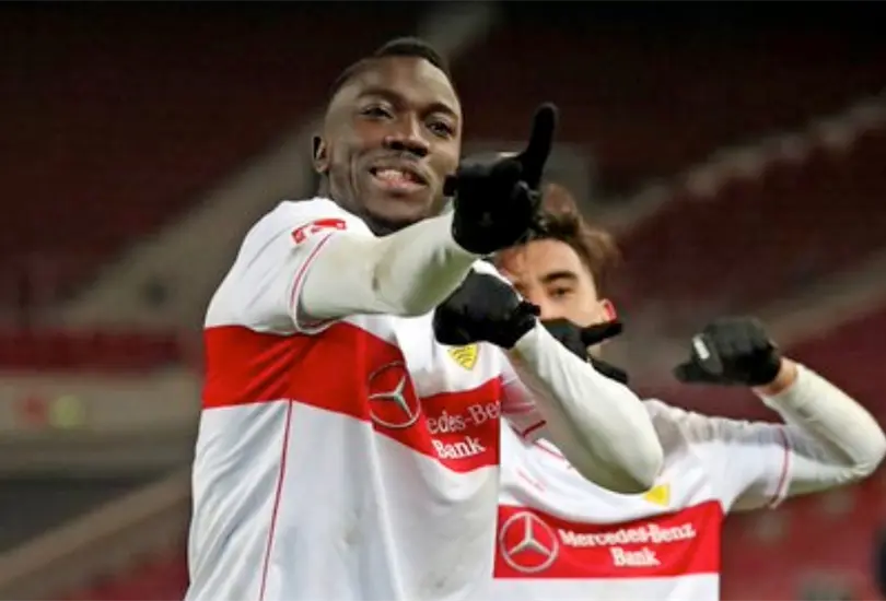 Delantero del Stuttgart jugó toda la temporada con un nombre falso Delantero del Stuttgart jugó toda la temporada con un nombre falso