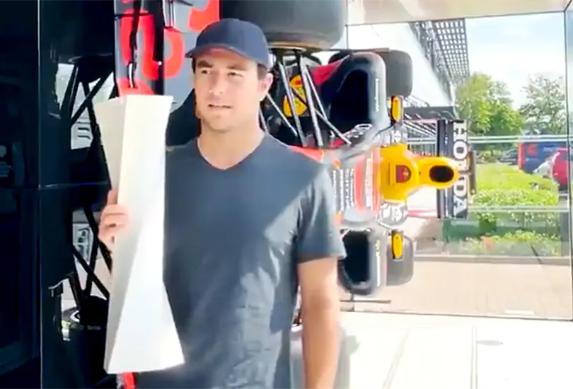 ¿Por qué Checo Pérez devolvió su trofeo del GP de Azerbaiyán de F1? ¿Por qué Checo Pérez devolvió su trofeo del GP de Azerbaiyán de F1?