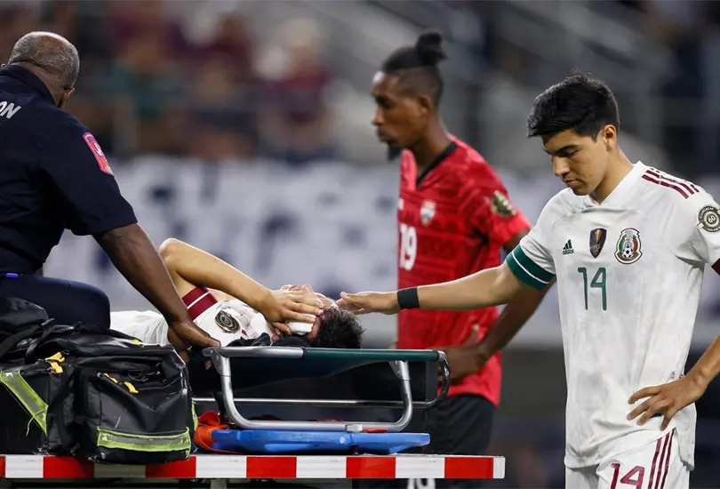 Las lesiones m&aacute;s aparatosas de futbolistas con el Tri