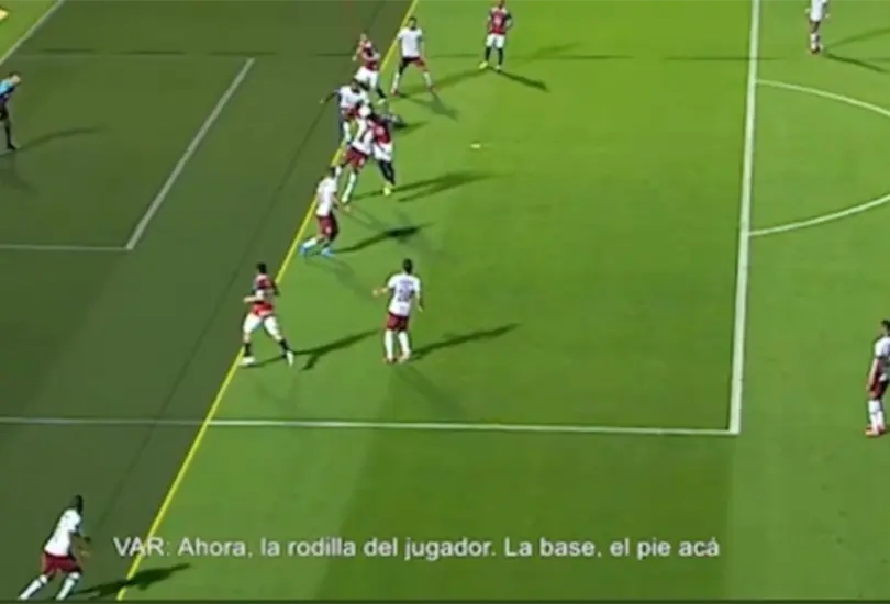 &iexcl;No vieron al jugador! El incre&iacute;ble error del VAR en la Copa Libertadores