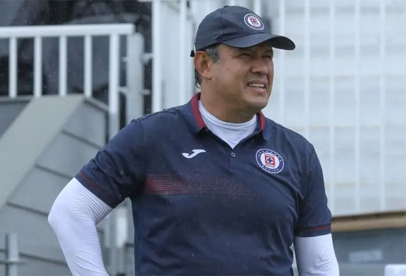 Cruz Azul tendr&iacute;a dos bajas importantes de cara al Campe&oacute;n de Campeones