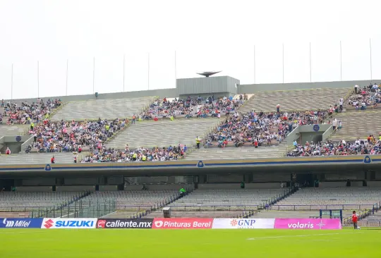 Pumas Femenil presume apoyo de sus aficionados, pero las redes lo reprueban