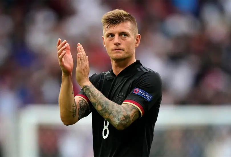 Kroos anuncia su retiro de Alemania despu&eacute;s de la eliminaci&oacute;n en la Euro 2020