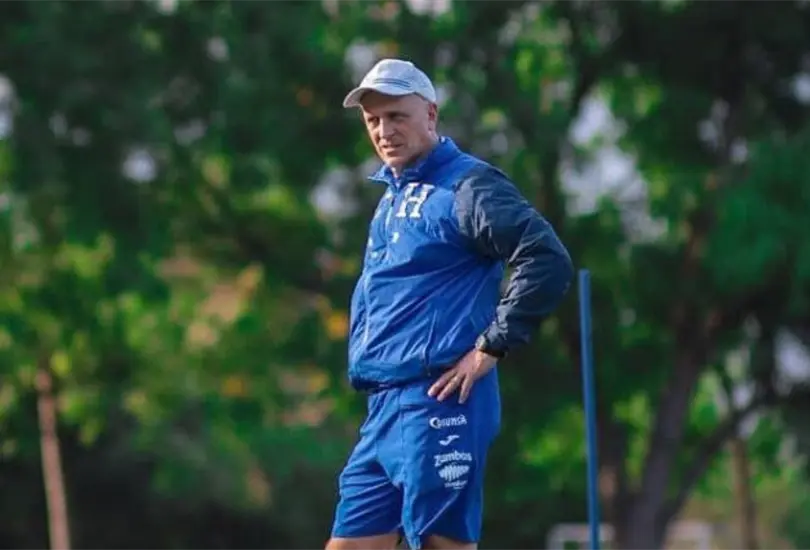 Honduras enfrentará a México sin su técnico en Copa Oro Honduras enfrentará a México sin su técnico en Copa Oro