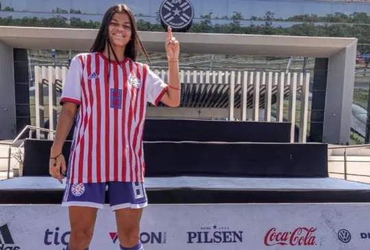 Dahiana Bogarin recibe una olla de premio y las redes critican a la Liga