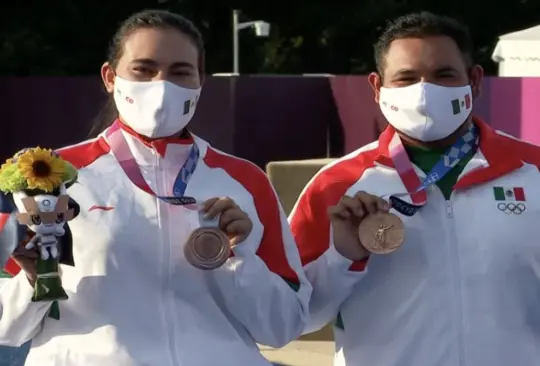 ¡Cayó la primera! México gana medalla de bronce en Tiro con Arco Mixto