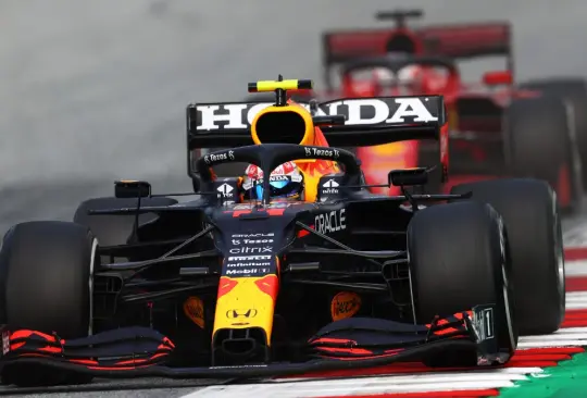 Verstappen sigue imparable; Checo termina en el top 10 del GP de Austria