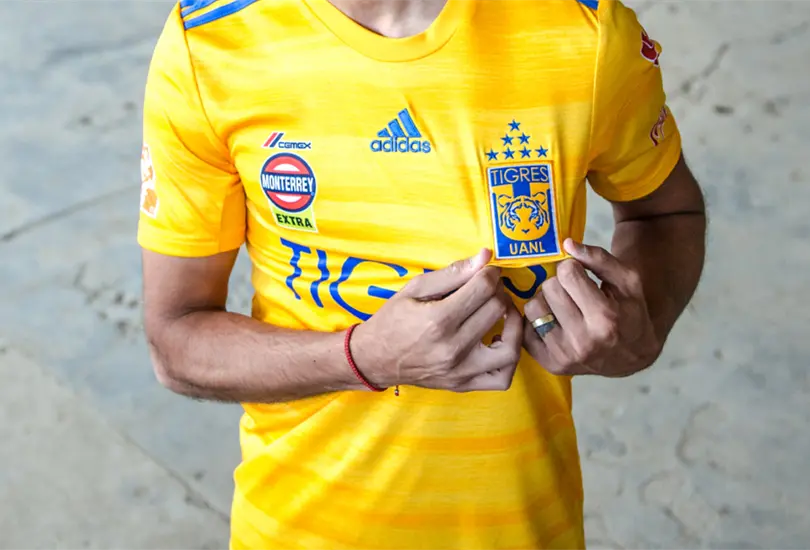 Se filtran fotos oficiales del nuevo jersey de Tigres y la afici&oacute;n estalla
