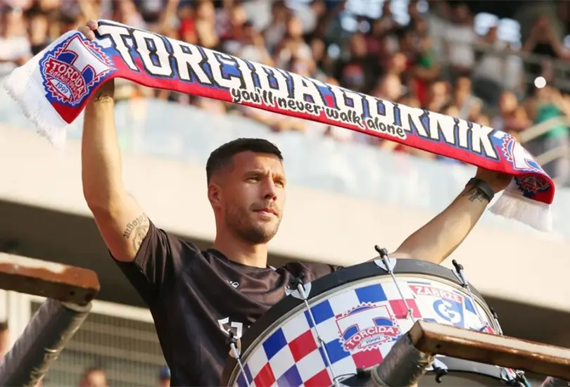 Los motivos por los que Podolski no lleg&oacute; al Quer&eacute;taro
