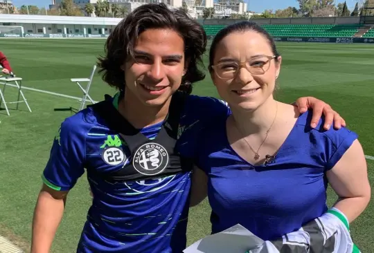 Majo González, la narradora deportiva que cautiva a la afición mexicana