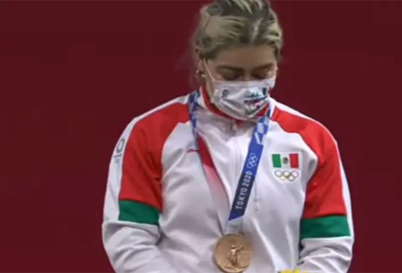 Aremi Fuentes consigue medalla de bronce en halterofilia Aremi Fuentes consigue medalla de bronce en halterofilia