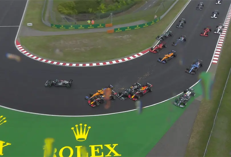 Bottas provoca carambola que causa la salida de Checo del GP de Hungr&iacute;a