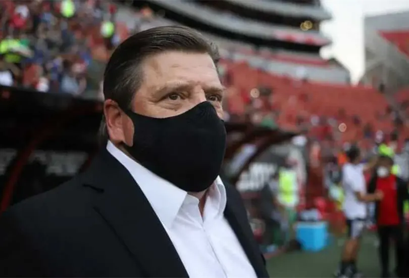 Miguel Herrera se queja del arbitraje tras derrota de Tigres