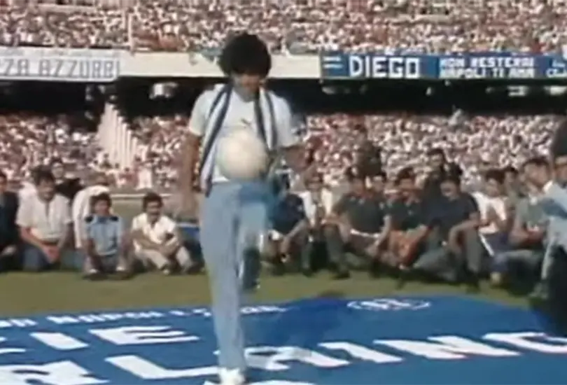 Las presentaciones de futbolistas m&aacute;s espectaculares