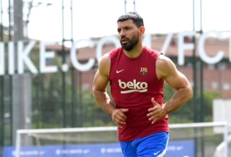 Agüero no es registrado por el Barcelona; se quiere matar, dice Di María Agüero no es registrado por el Barcelona; se quiere matar, dice Di María