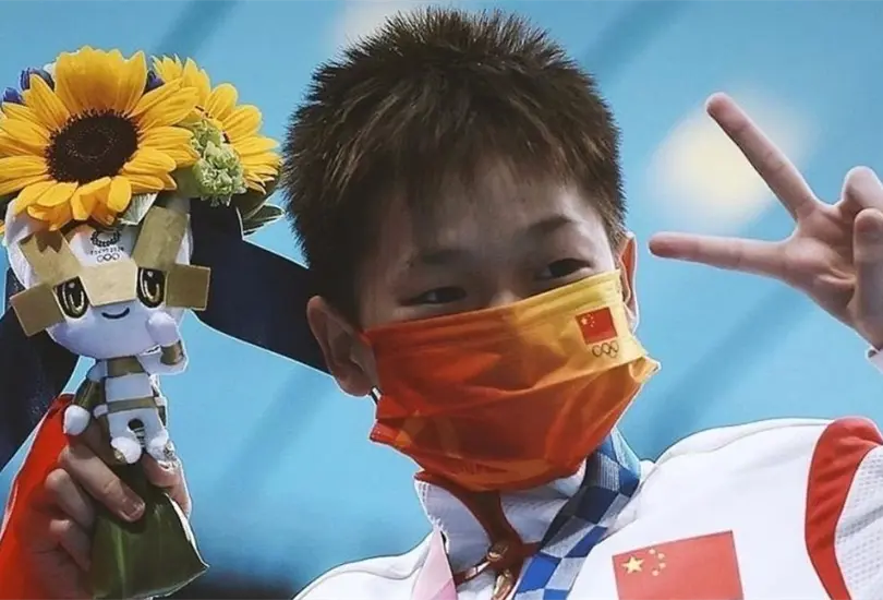 Clavadista, de 14 años, gana el oro en Tokio y rechaza los lujos que le ofrecen Clavadista, de 14 años, gana el oro en Tokio y rechaza los lujos que le ofrecen