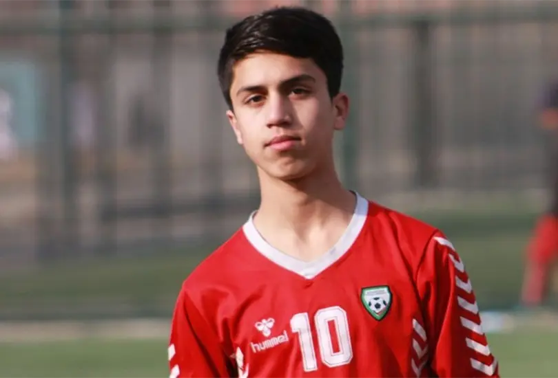 Fallece futbolista juvenil de Afganistán cuando intentaba huir del país Fallece futbolista juvenil de Afganistán cuando intentaba huir del país