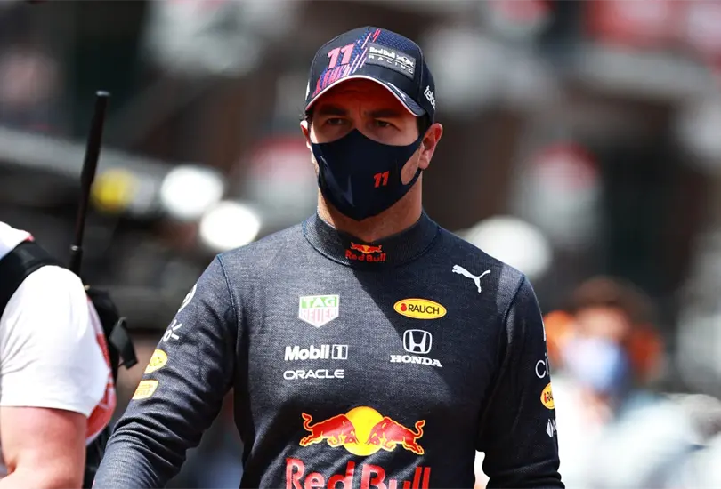 Es bueno para mi: dice Checo Pérez sobre críticas de Helmut Marko Es bueno para mi: dice Checo Pérez sobre críticas de Helmut Marko