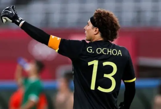 Guillermo Ochoa acumula 100 juegos sin recibir gol con el América