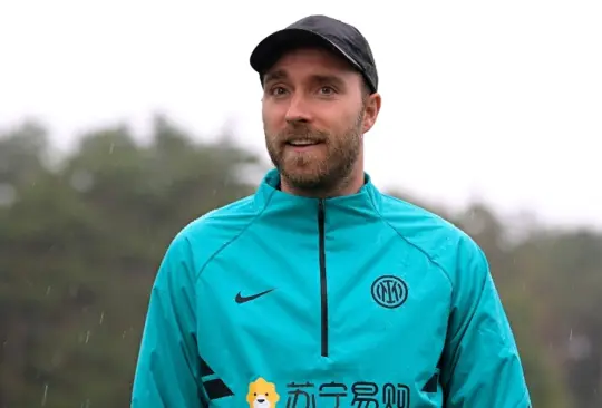 Eriksen regresa a entrenamientos del Inter y es recibido como héroe