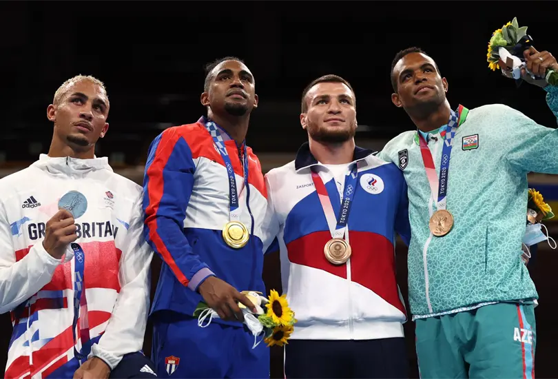 Deportistas que se negaron a recibir su medalla de segundo lugar Deportistas que se negaron a recibir su medalla de segundo lugar