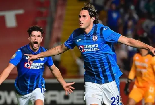 Santiago Giménez da el triunfo a Cruz Azul ante Necaxa y lo llenan de elogios