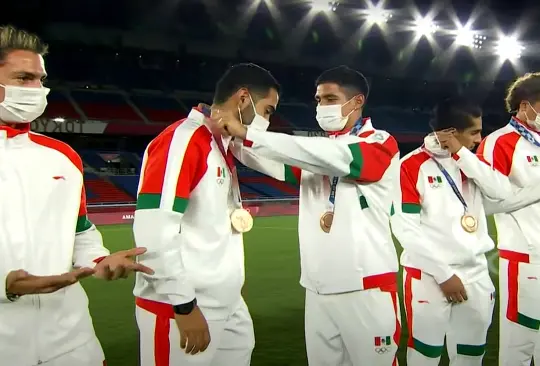 Se le acaban las medallas a Infantino y C&oacute;rdova se muestra sorprendido