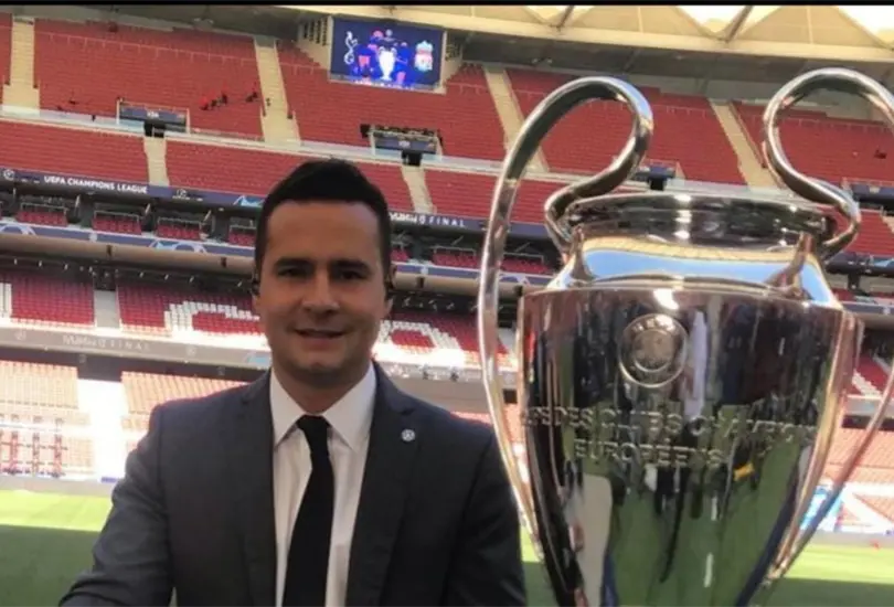 Fox Sports sigue perdiendo talento, ahora Ricardo Murgu&iacute;a anuncia su marcha
