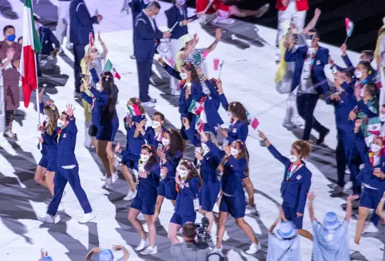 ¿Qué países llevaron menos deportistas que México y ganaron más medallas? ¿Qué países llevaron menos deportistas que México y ganaron más medallas?