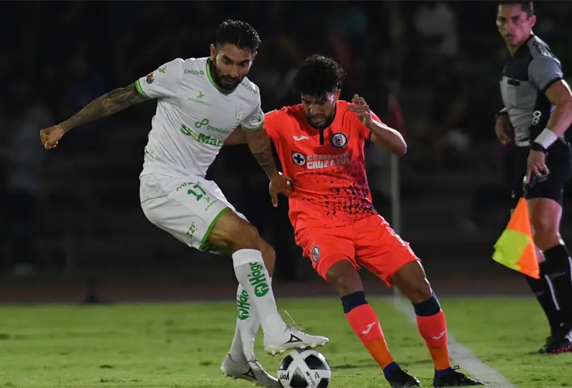 Juárez le da la vuelta a Cruz Azul y consigue su primera victoria del torneo Juárez le da la vuelta a Cruz Azul y consigue su primera victoria del torneo