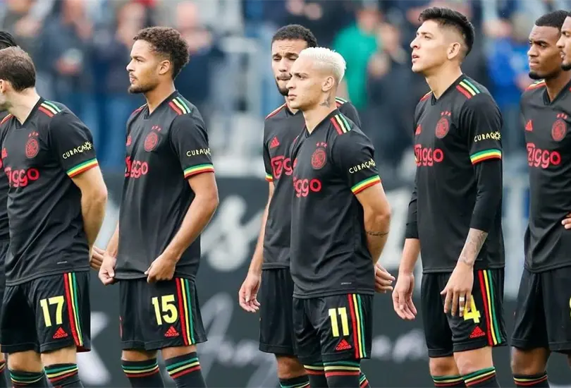 UEFA obliga al Ajax a modificar el jersey que rinde tributo a Bob Marley UEFA obliga al Ajax a modificar el jersey que rinde tributo a Bob Marley
