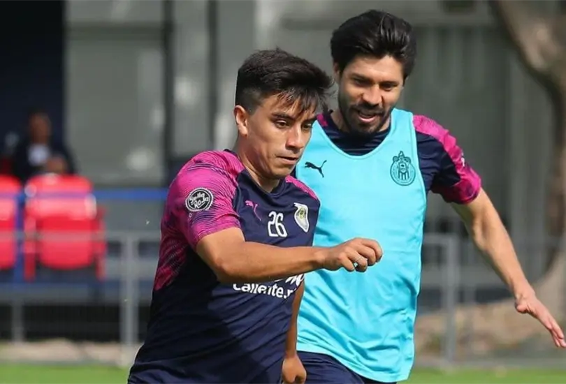 Fernando Beltrán no habría jugado ante Pumas por discutir con un líder de Chivas Fernando Beltrán no habría jugado ante Pumas por discutir con un líder de Chivas