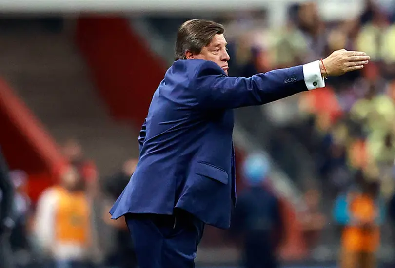 El Cl&aacute;sico Regio que conden&oacute; el puesto de Miguel Herrera en Rayados en 2007