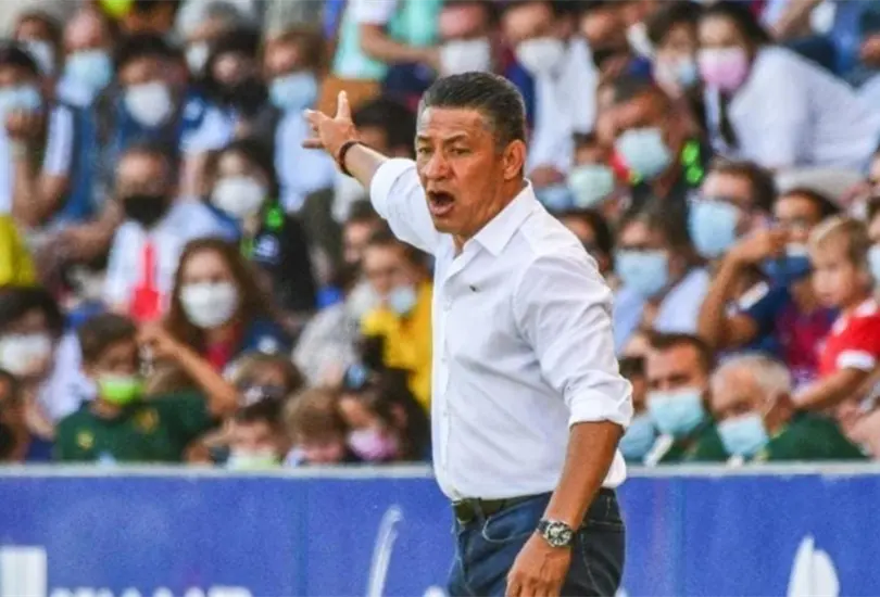 Ambriz dice que no está satisfecho con el nivel del Huesca tras 4 juegos sin ganar Ambriz dice que no está satisfecho con el nivel del Huesca tras 4 juegos sin ganar