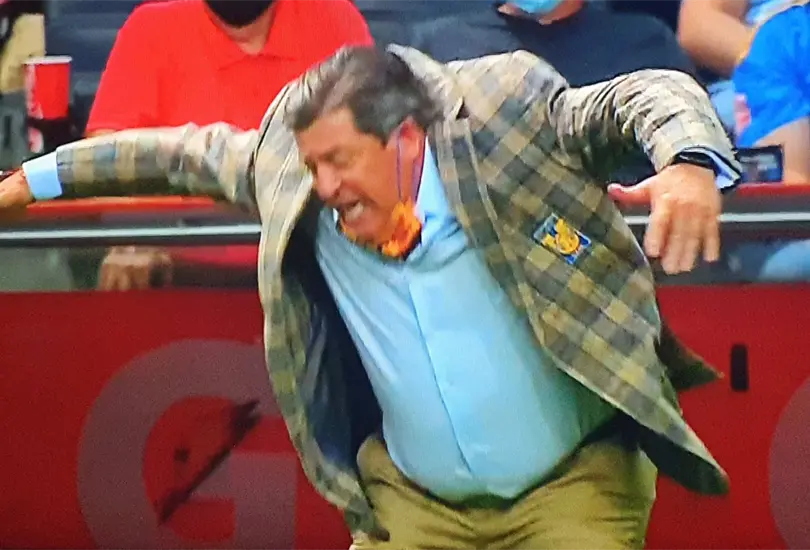&iquest;Fuera Piojo? Miguel Herrera es se&ntilde;alado por la derrota de Tigres en el Cl&aacute;sico Regio