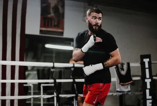 Caleb Plant le advierte al Canelo que ya se ve como ganador y... hasta en la revancha