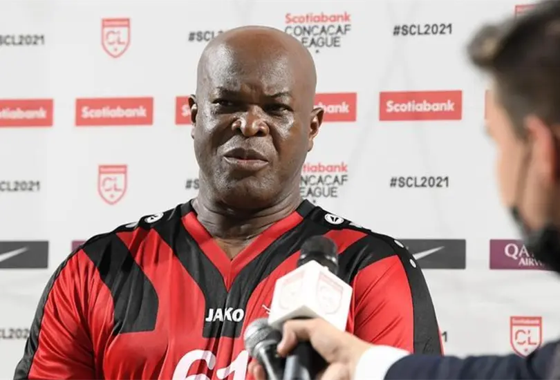 Que me investiguen; voy a seguir jugando: vicepresidente de Surinam