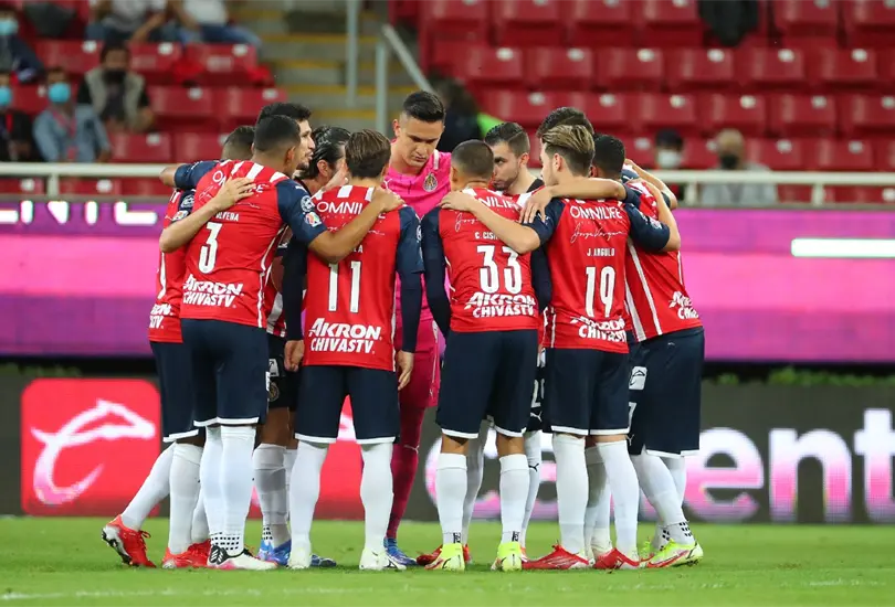 Reinoso critica a Chivas: No puede haber 4 DTs culpables y los jugadores se salvan Reinoso critica a Chivas: No puede haber 4 DTs culpables y los jugadores se salvan