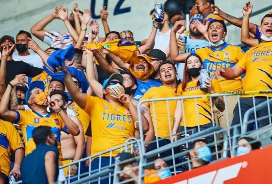 ¿Dónde estás Tuca? Pregunta la afición de Tigres en el empate ante Pumas