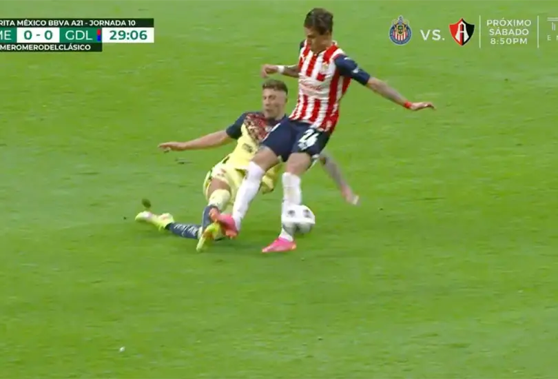 Arturo Brizio se&ntilde;ala que Ramos debi&oacute; expulsar a jugadores de Chivas en el Cl&aacute;sico 