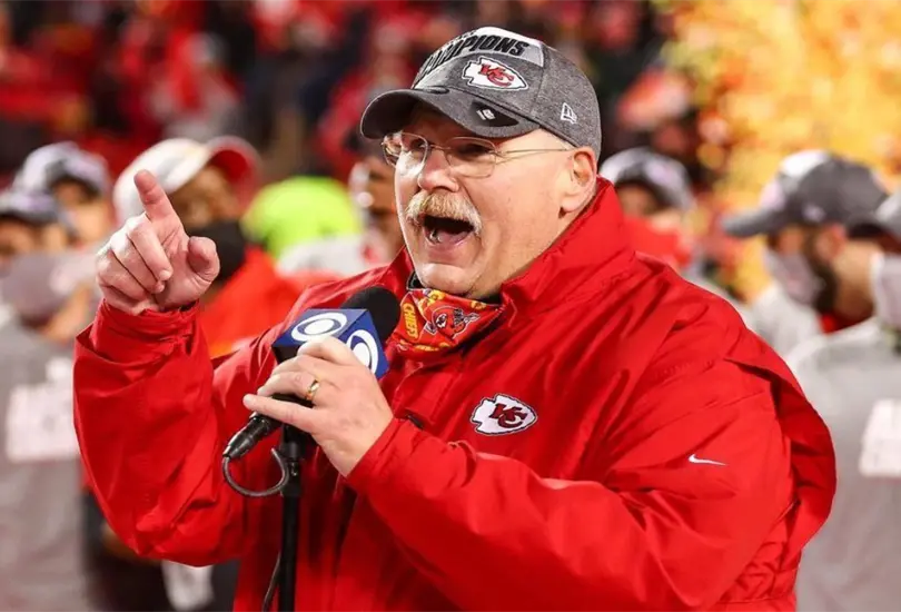 Andy Reid sale del hospital y está listo para preparar el siguiente juego de Chiefs Andy Reid sale del hospital y está listo para preparar el siguiente juego de Chiefs