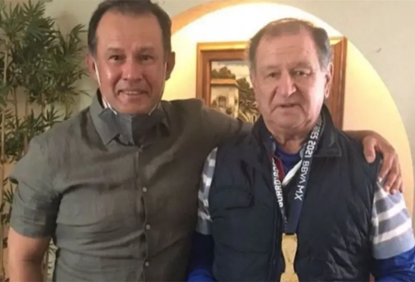Ojitos Meza revela que intentaron sobornarlo con 10 mil d&oacute;lares en Cruz Azul