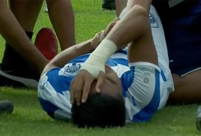 La lesi&oacute;n de Kaleth Hern&aacute;ndez, futbolista de Raya2, ante Tepatitl&aacute;n