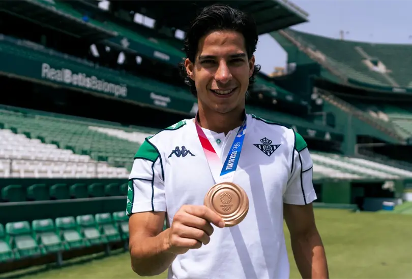 Lainez dice lo que piensa sobre que La Volpe lo compare con Lionel Messi
